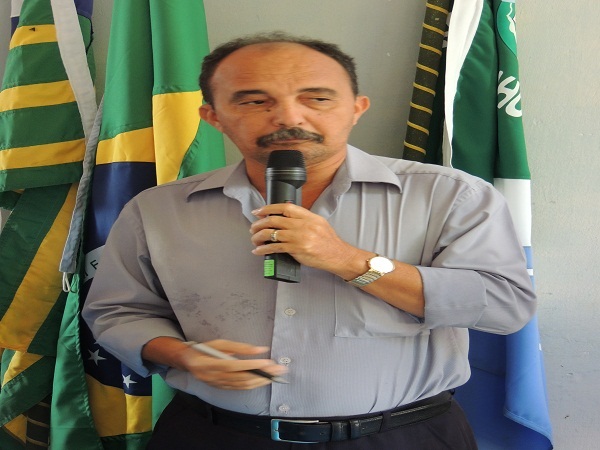 Prefeito Profº Pila garante a pavimentação ásfaltica do centro da cidade