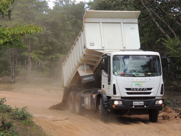 Prefeitura recupera estrada que dá acesso a ponto turístico - Imagem 15