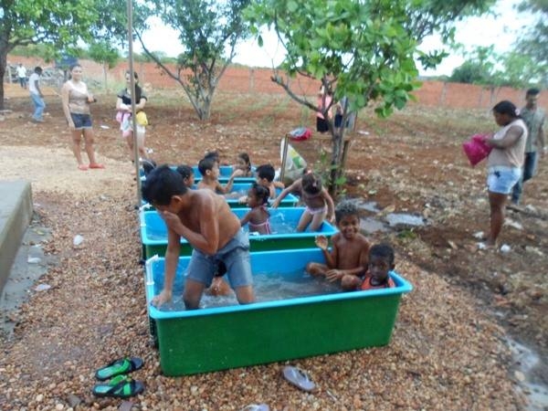 Vanessa Reis recebe amigos e lideranças políticas em confraternização - Imagem 7