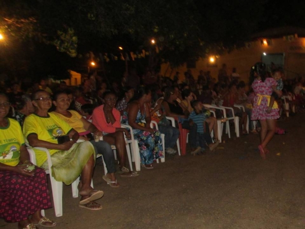 Festa Junina Realizada pelo CRAS - Imagem 8