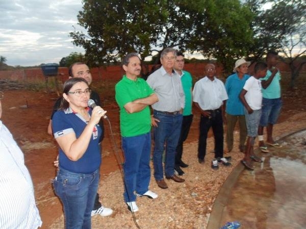 Vanessa Reis recebe amigos e lideranças políticas em confraternização - Imagem 5