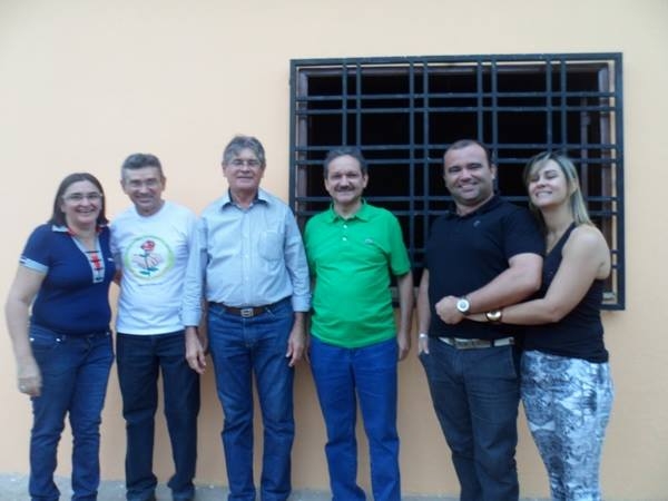 Vanessa Reis recebe amigos e lideranças políticas em confraternização - Imagem 1