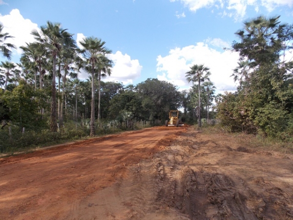 Prefeitura de São Francisco realiza empiçarramento em estradas de comunidades rurais - Imagem 5