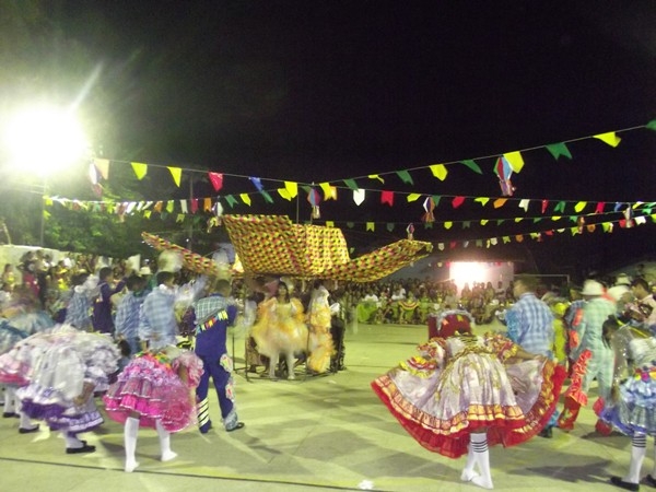 Município de Santa Rosa do Piauí realiza Arraiá com grande público - Imagem 15