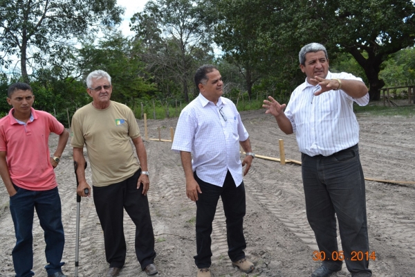Prefeito Zé Resende visita novas obras que estão sendo iniciadas em Boa Hora - Imagem 5