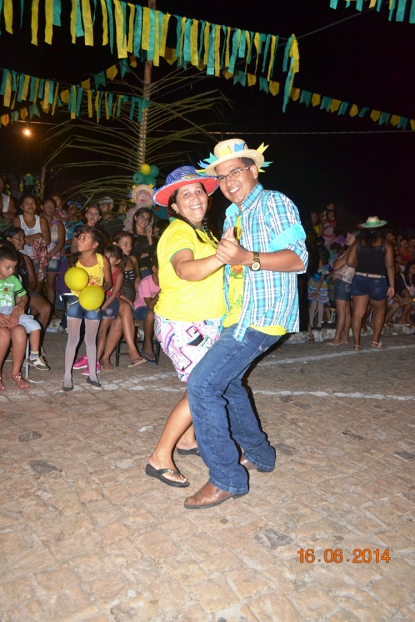 Prefeito Zé Resende prestigia grande arraiá da Escola Jose Prudêncio - Imagem 10