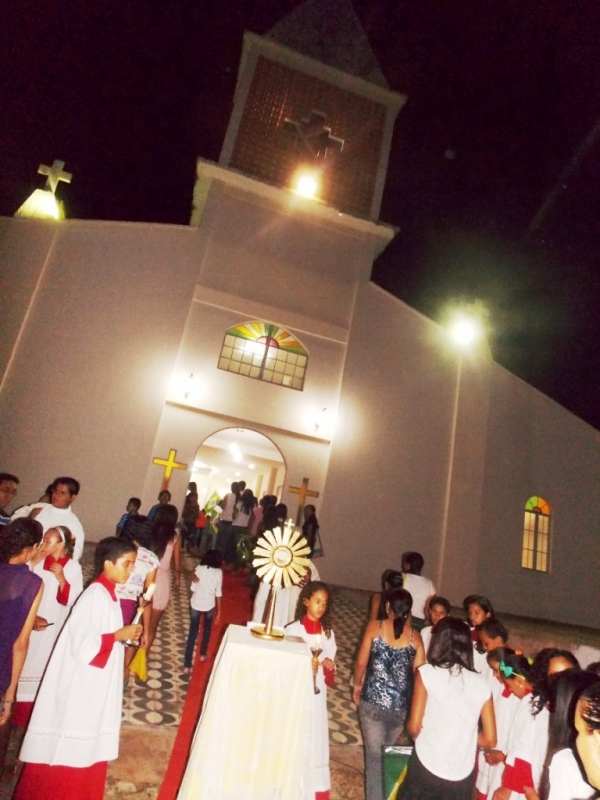 Igreja celebra dia de Corpos Christi  - Imagem 30