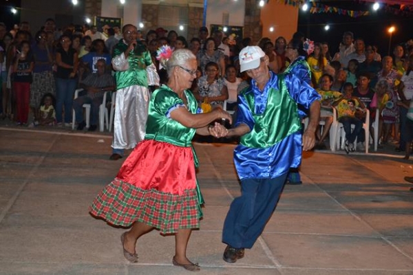 Quinta noite do Festejo de Pimenteiras tem celebração e quadrilha - Imagem 11