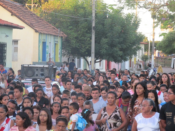 Procissão de Corpus Christi pelas vias de Porto