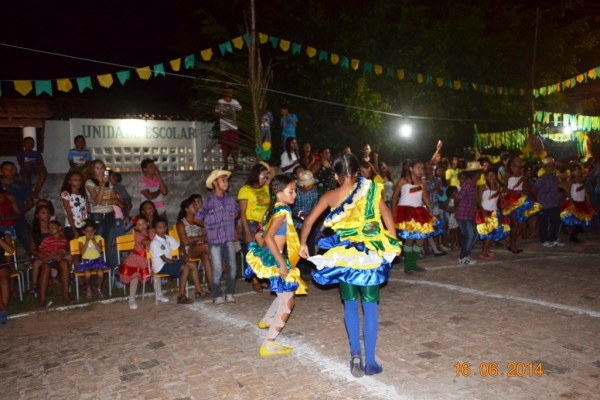 Prefeito Zé Resende prestigia grande arraiá da Escola Jose Prudêncio - Imagem 7