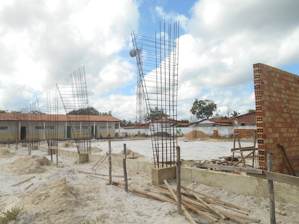 A prefeitura de Boa Hora está construindo dois Ginásios Cobertos para escolas municipais.