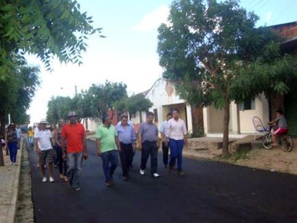 Prefeito recebe deputado Gustavo Neiva e secretário Avelino Neiva no município - Imagem 3