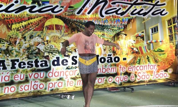 Prefeito Adriano Ramos (PT) entrega premiações do X Festival Cultural com cheque em COCAIS - Imagem 8