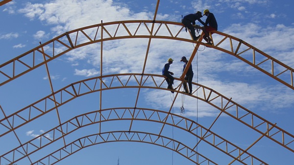 Ginásio Poliesportivo do Costa e Silva começa a receber cobertura. Veja