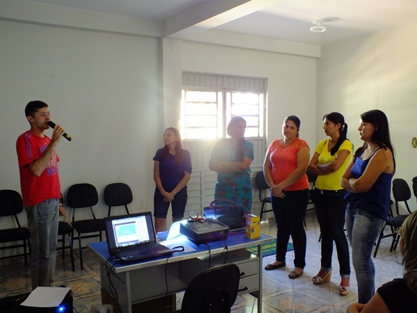 Dom Expedito Lopes realiza reunião sobre a metodologia do selo unicef ed. 2013/2014  - Imagem 14