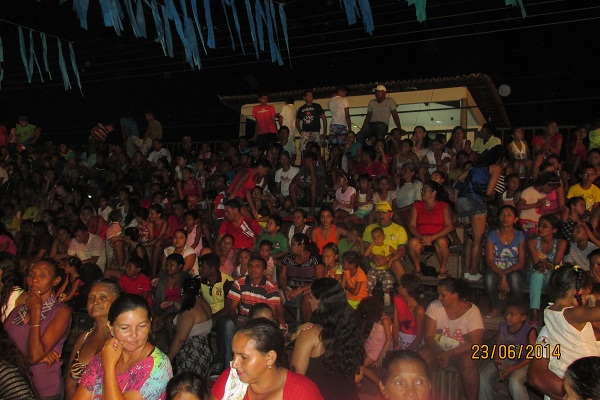 Começou o II Festejo Junino de Porto 