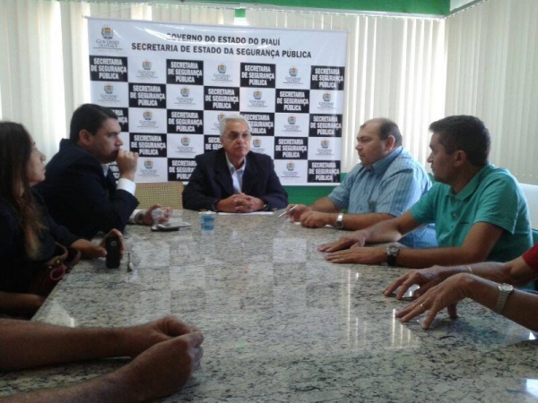 Insatifeitos com a insegurança de São Félix o Prefeito Reginaldo e sua equipe procuram a Secretária de Segurança do estado - Imagem 1