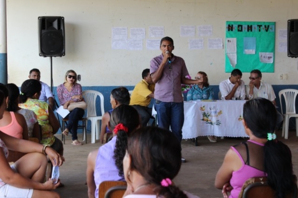 Salete Rêgo prefeita de Miguel Alves Assina ordem de serviço para a construção da cobertura da quadra na zona rural do município - Imagem 4