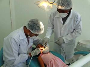 Equipe da Saúde bucal trabalhando no seu dia a dia na cidade de Arraial - PI.