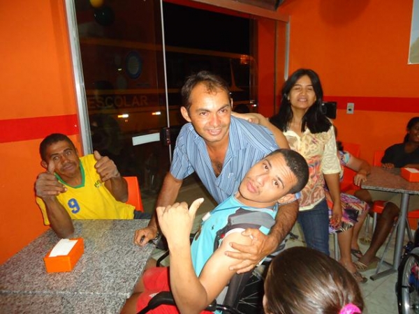 Alunos Especiais da Escola Santa Catarina Visitam a MilkShake Express - Imagem 7