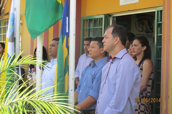 Solenidade de hasteamento das bandeiras e execução dos hinos