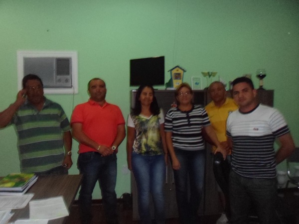 Prefeito se reúne com Vereadores para tratar de assunto de interesses do povo