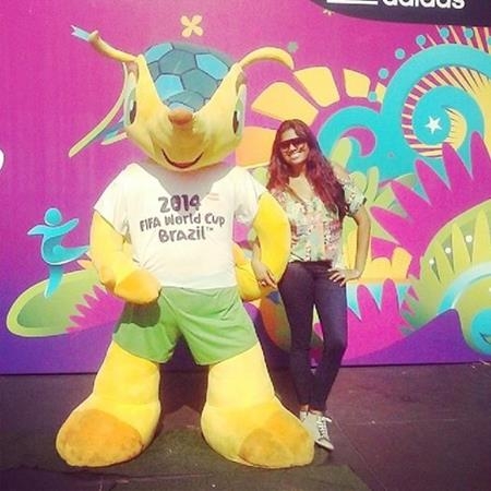 Nara Torres mostra um pouquinho da FIFA Fan Fest - Imagem 1