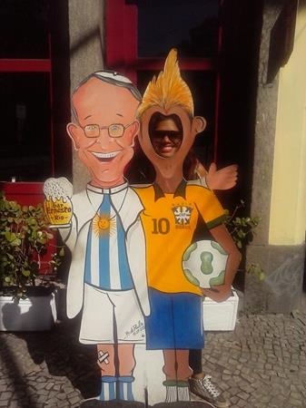 Nara Torres mostra um pouquinho da FIFA Fan Fest - Imagem 4