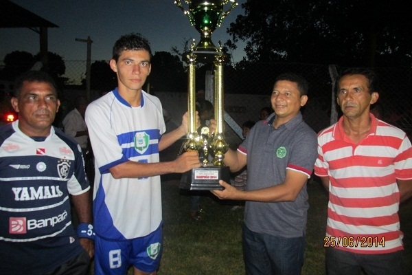 Partida de futebol em comemoração aos 94 anos de Porto 