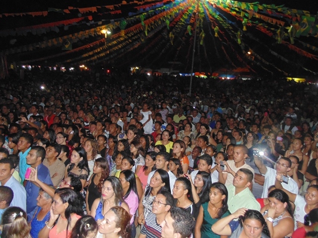 Noite evangélica abre as festividade pelo aniversario de Água Branca - PI - Imagem 64