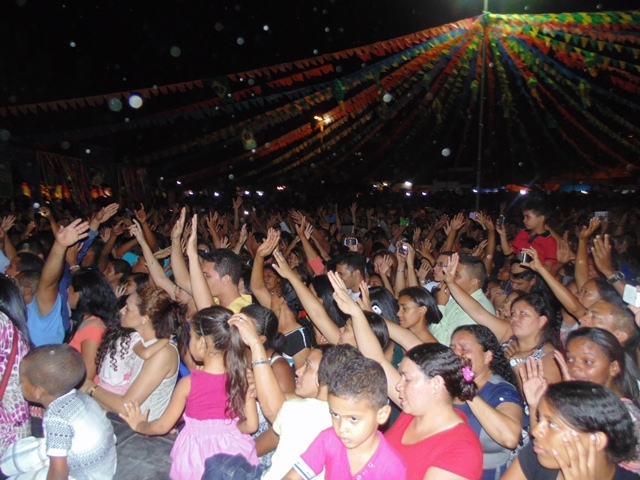 Noite evangélica abre as festividade pelo aniversario de Água Branca - PI - Imagem 39