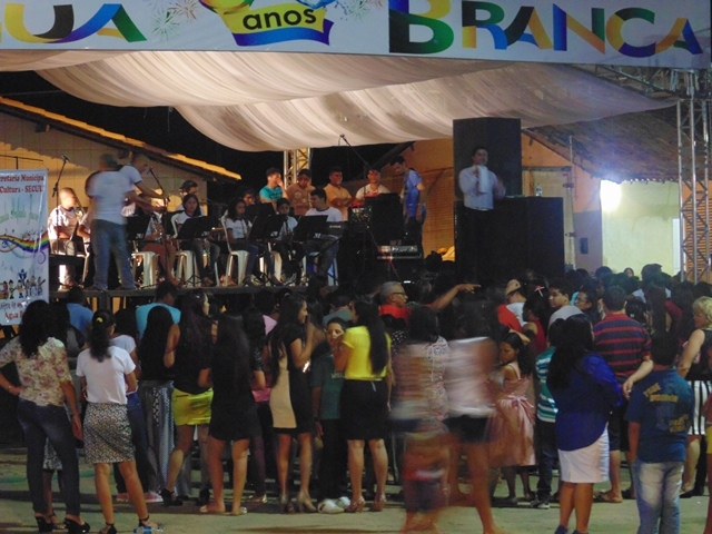 Noite evangélica abre as festividade pelo aniversario de Água Branca - PI - Imagem 82