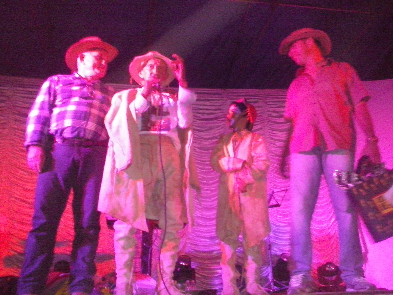 Cobertura  da cavalgada dos Amigos : Confira imagens! 