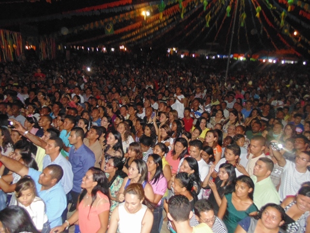 Noite evangélica abre as festividade pelo aniversario de Água Branca - PI - Imagem 59