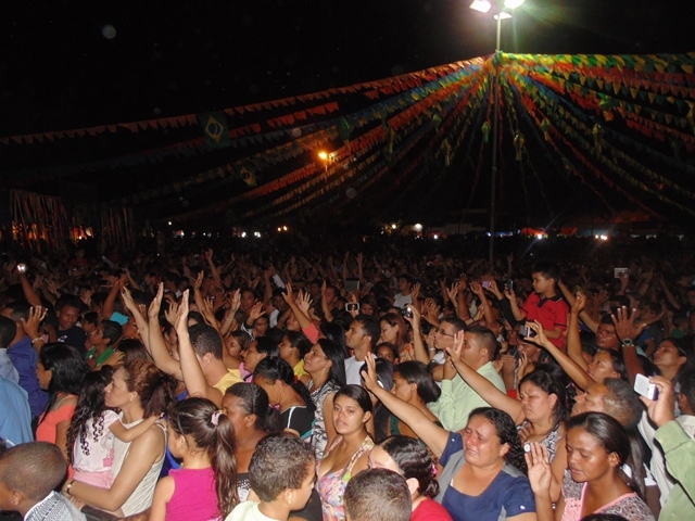 Noite evangélica abre as festividade pelo aniversario de Água Branca - PI - Imagem 38