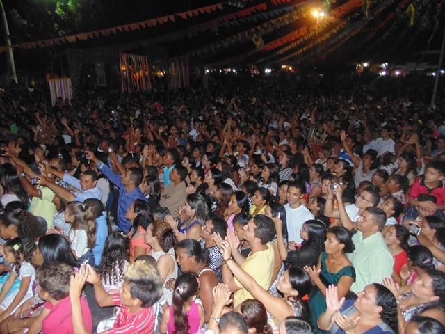 Noite evangélica abre as festividade pelo aniversario de Água Branca - PI - Imagem 40