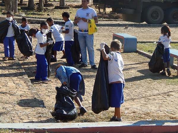 Veja como foi a caminhada de mobilização ao Meio Ambiente - Imagem 27