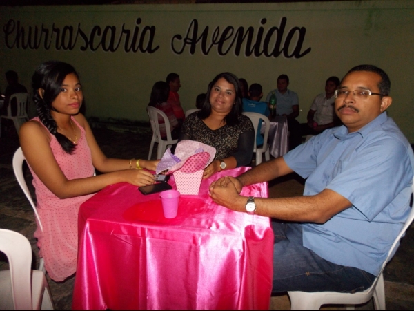 Jovem Yasla Beatriz comemora  aniversário de 15 anos  - Imagem 11