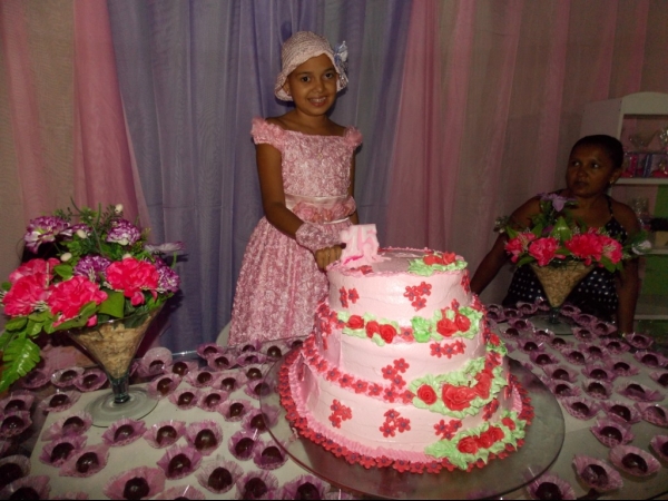 Jovem Yasla Beatriz comemora  aniversário de 15 anos  - Imagem 30