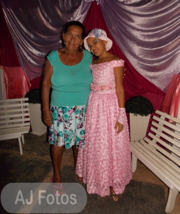 Jovem Yasla Beatriz comemora  aniversário de 15 anos  - Imagem 7