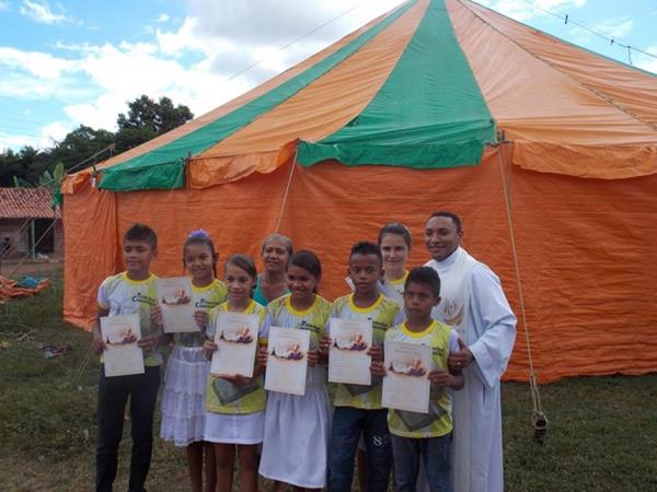 Paróquia de Nossa Senhora da Conceição realiza Primeira Eucaristia em Comunidades