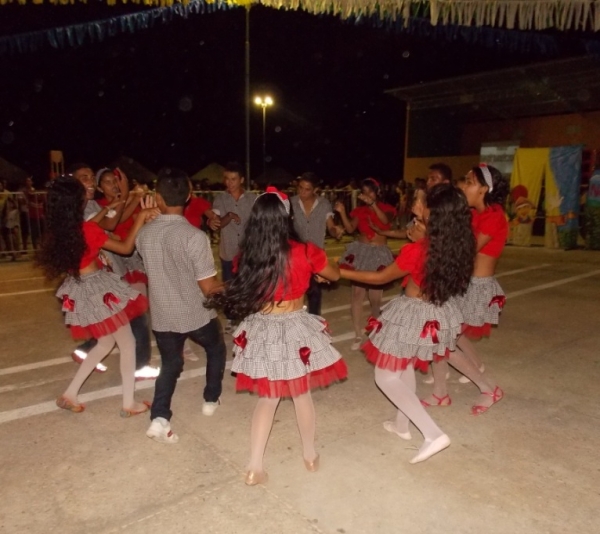 IV Festival Junino da Unidade Escolar Paulo Ferraz - Imagem 33
