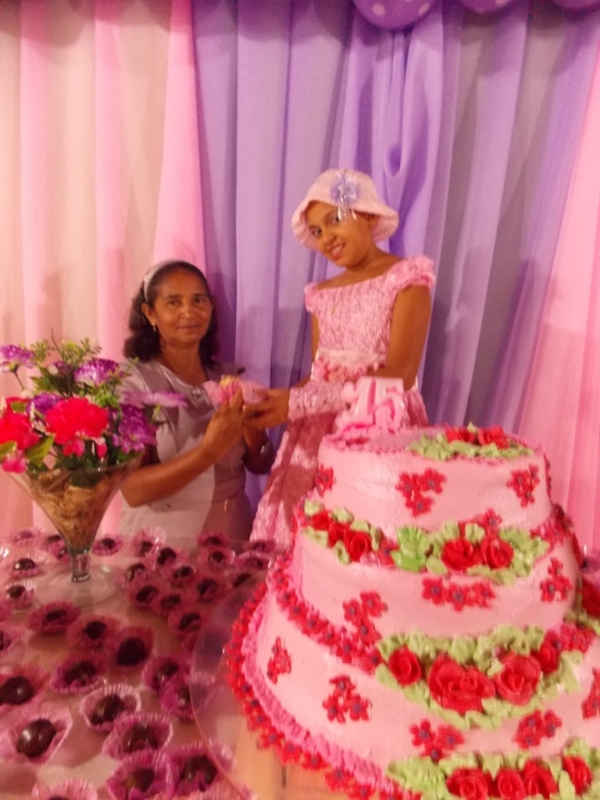 Jovem Yasla Beatriz comemora  aniversário de 15 anos  - Imagem 27