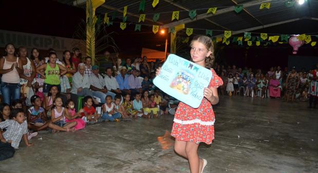 Centro de Referência da Assistência Social realiza grande festa junina - Imagem 11