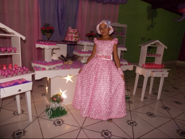 Jovem Yasla Beatriz comemora  aniversário de 15 anos  - Imagem 25