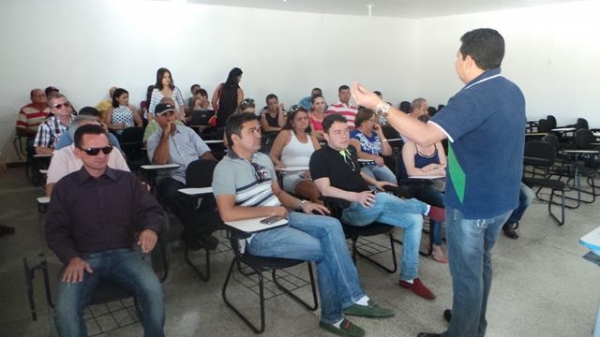 Prefeito faz reunião com secretários para avaliar gestão municipal - Imagem 2