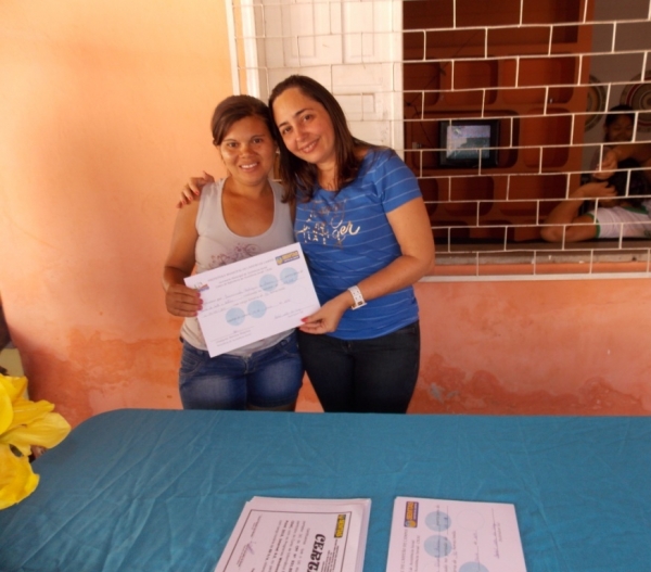 CEAC faz entrega de certificados para alunas que concluíram o curso costura. - Imagem 4