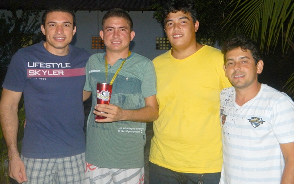 Hiago Meneses trocou de idade e reuniu amigos na Chácara Meneses - Imagem 1