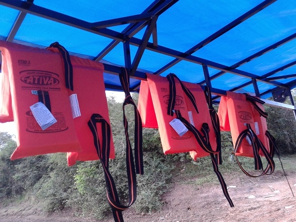 Prefeitura de Caxingó atende solicitação da Marinha e regulariza embarcação  - Imagem 3