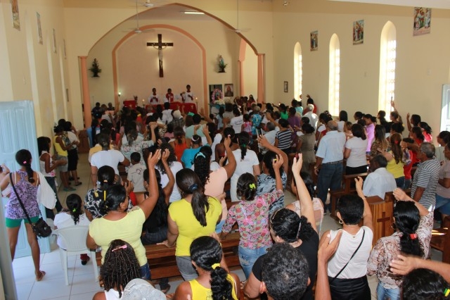 Procissão de São Pedro reuniu milhares de fies nas margens do rio Parnaiba - Imagem 11